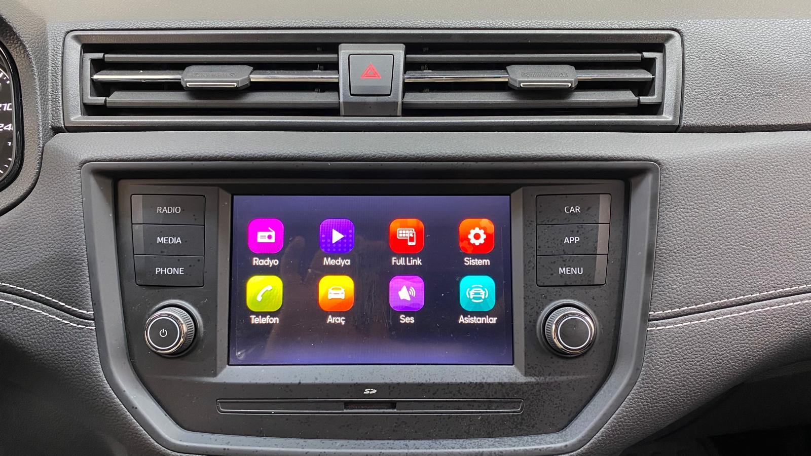 SEAT ARONA 14